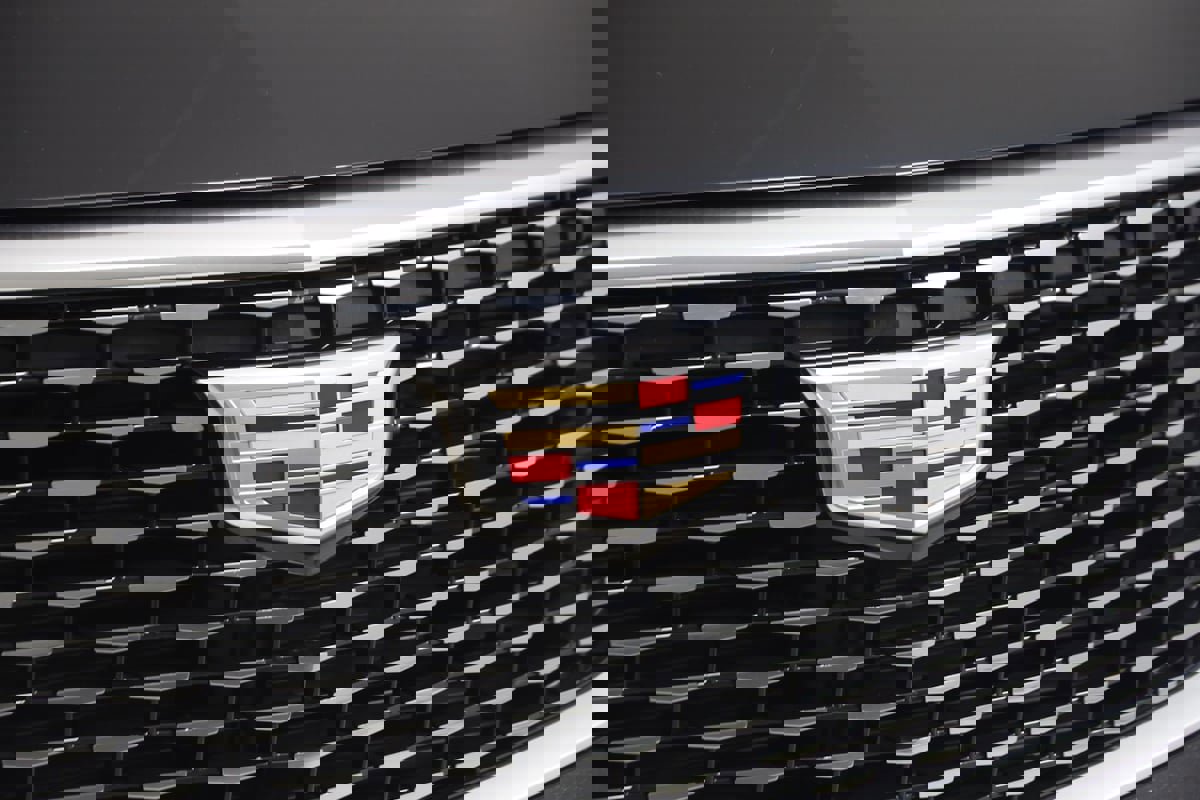 Used 2024 Cadillac XT6 Premium Luxury w/ LPO, Floor Liner Package AWD/4WD image 17