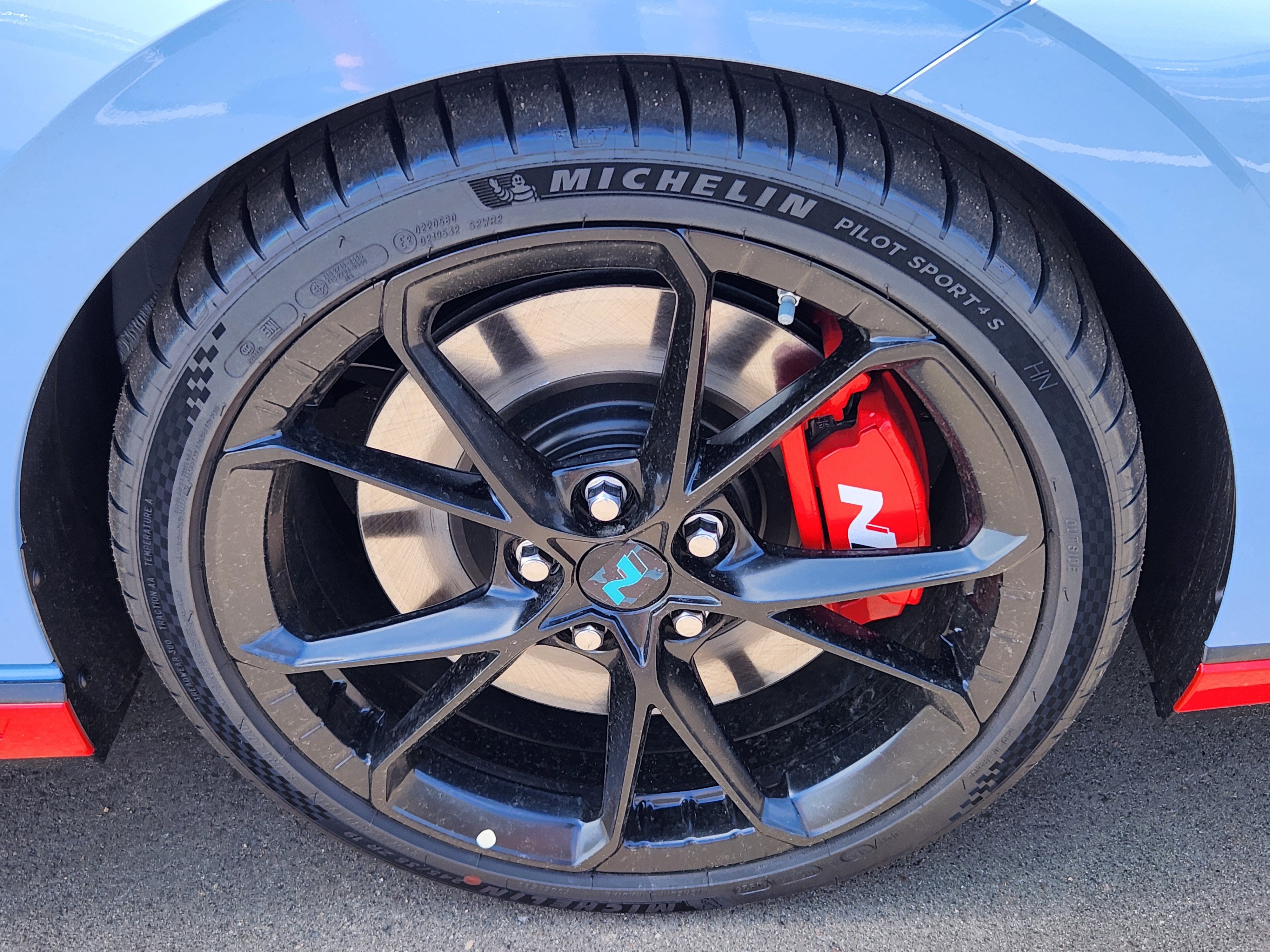 New 2025 Hyundai Elantra N w/ Cargo Package image 17