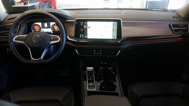 Certified 2025 Volkswagen Atlas SEL image 11