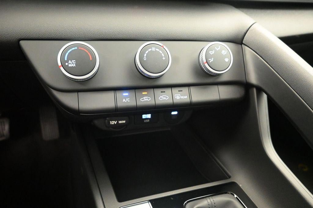New 2026 Hyundai Elantra SE FWD image 18