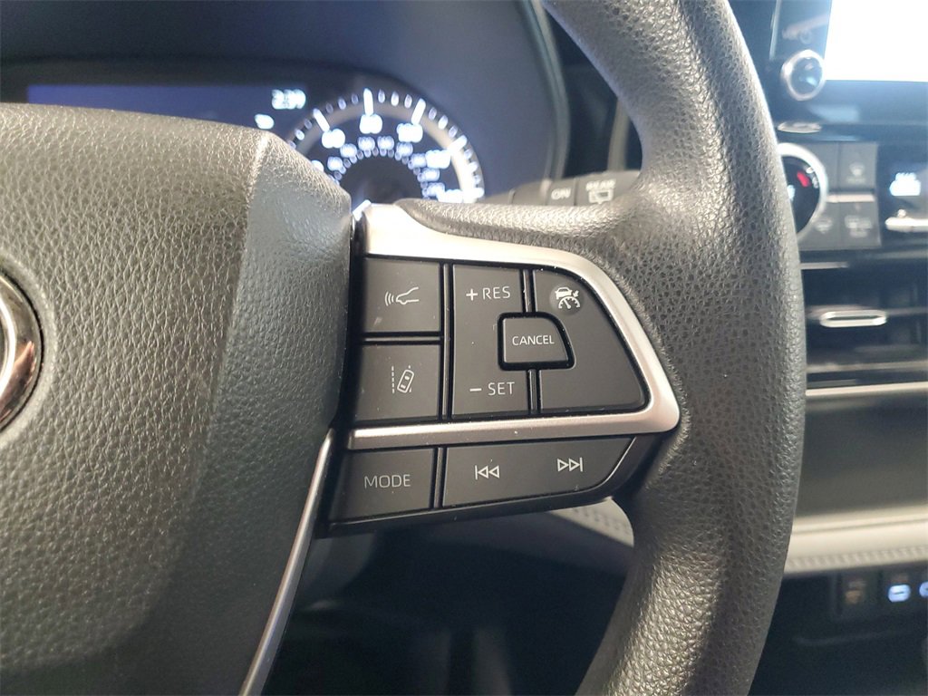 Used 2023 Toyota Highlander L image 22