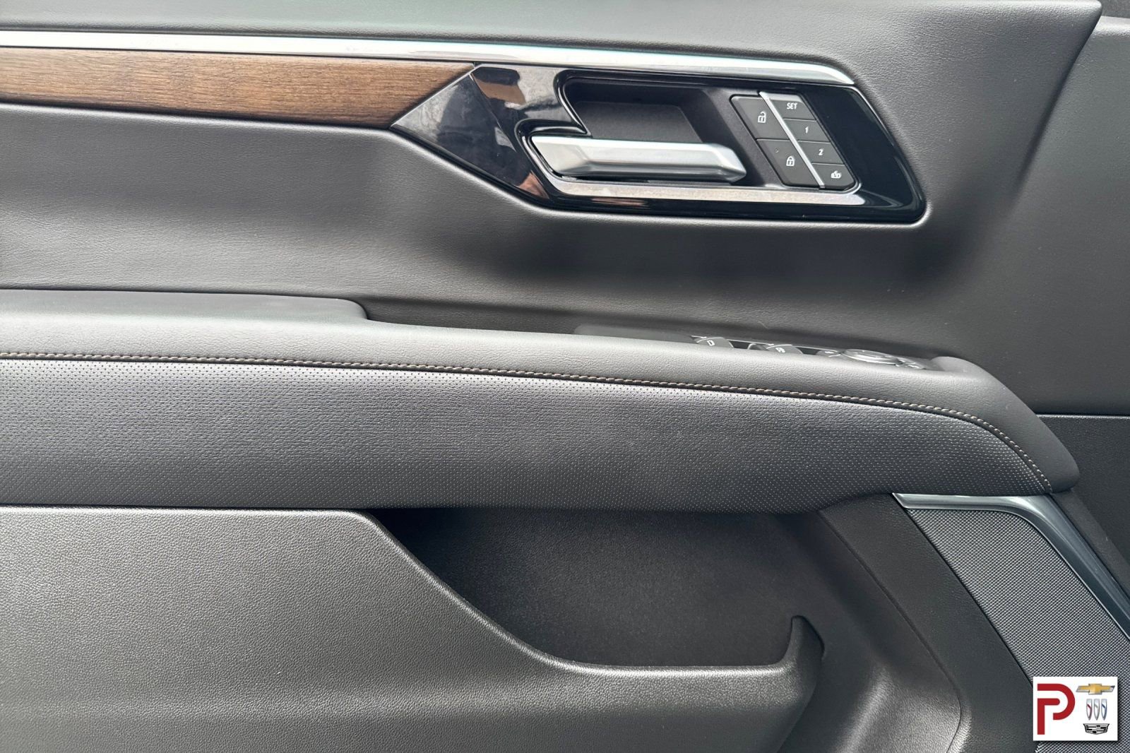 Certified 2025 Chevrolet Tahoe High Country w/ Sun And Tow Package image 11