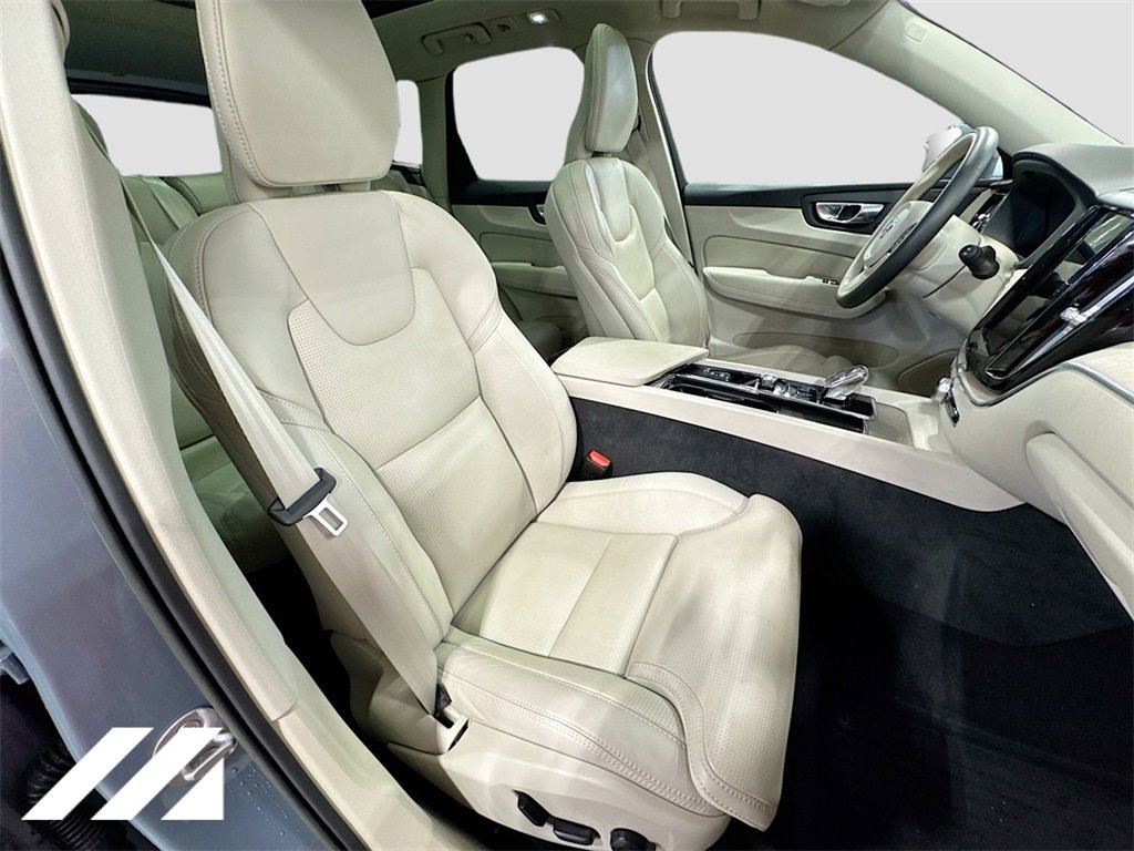Used 2022 Volvo XC60 B6 Inscription w/ Advanced Package image 32