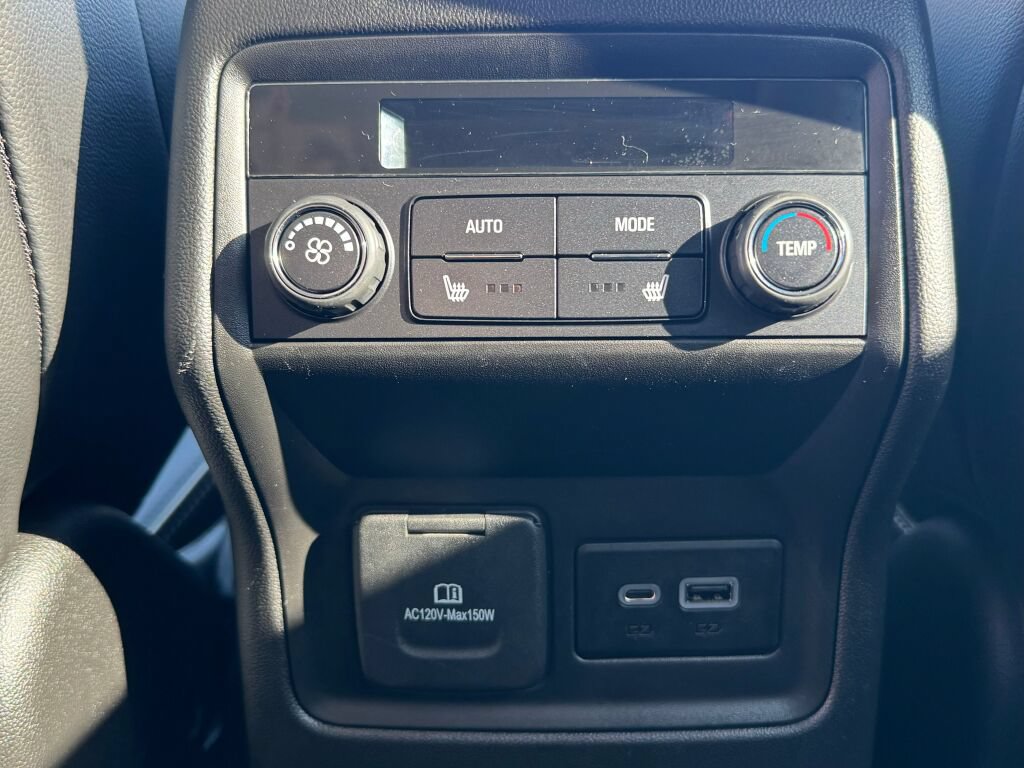 Used 2023 GMC Acadia Denali w/ Denali Technology Package AWD/4WD image 19
