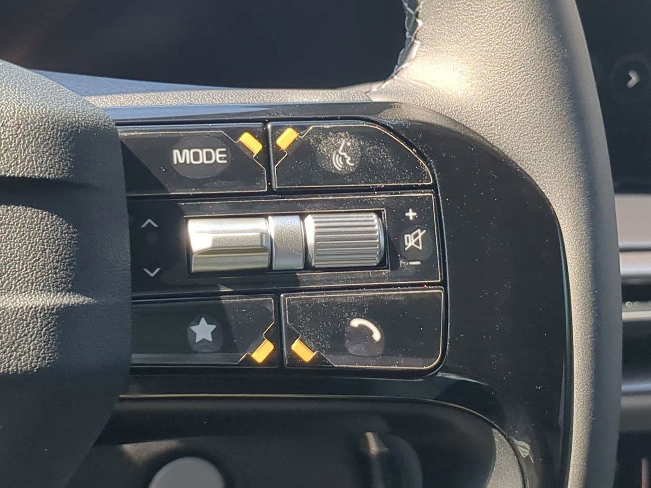 New 2026 Kia Sorento LX FWD image 18