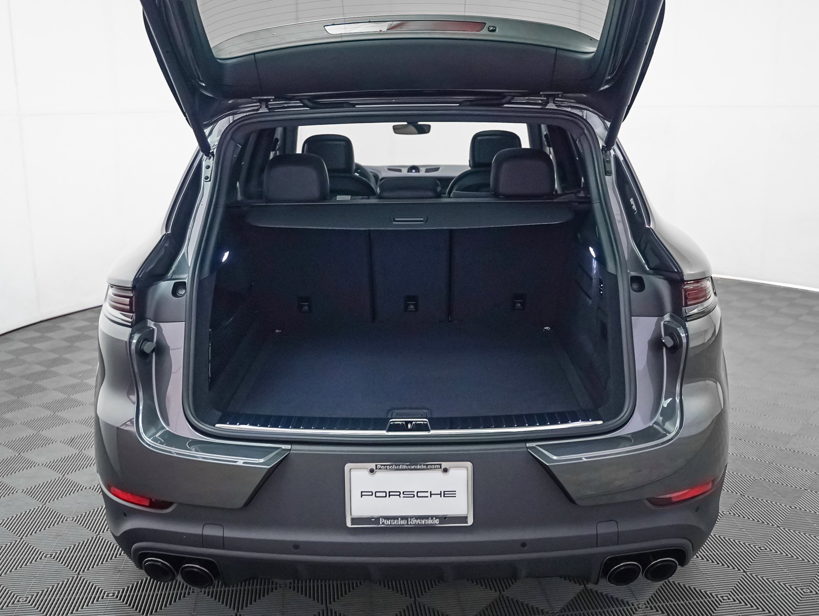 New 2026 Porsche Cayenne S image 27