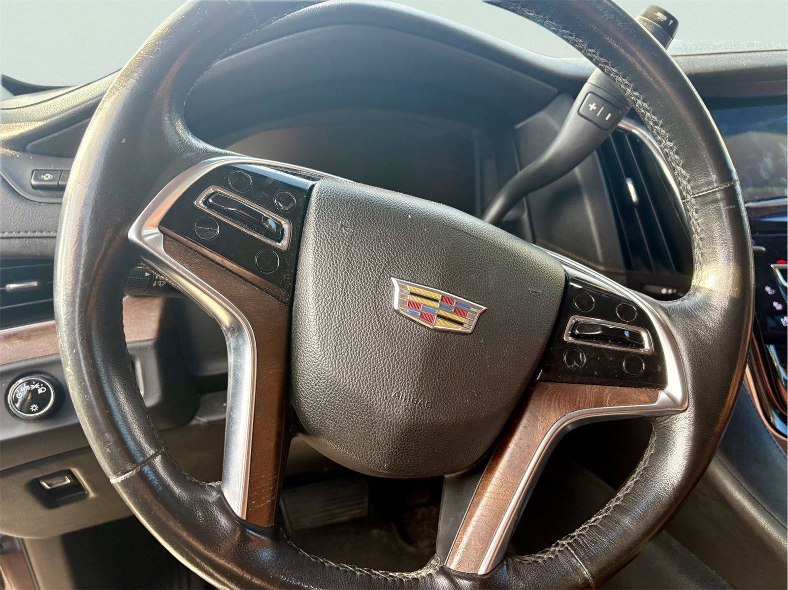 Used 2015 Cadillac Escalade ESV Premium RWD image 13
