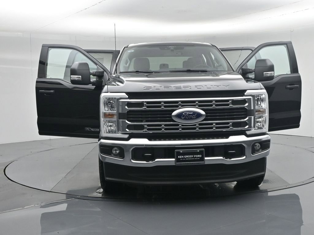 New 2026 Ford F250 XLT w/ FX4 Off-Road Package image 31