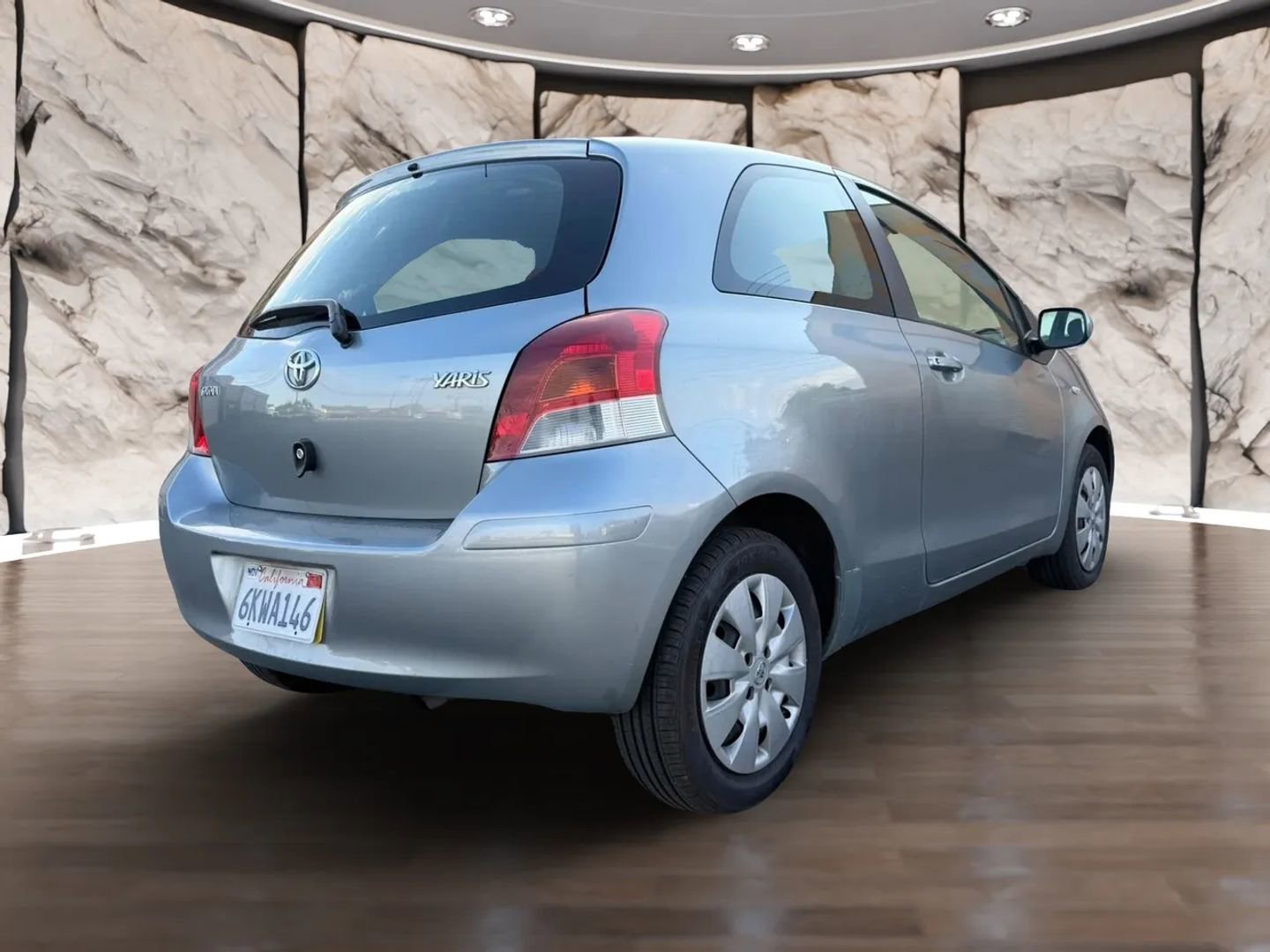 Used 2010 Toyota Yaris 2-Door Hatchback FWD image 6