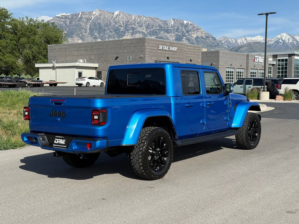 Used 2023 Jeep Gladiator Overland AWD/4WD image 9