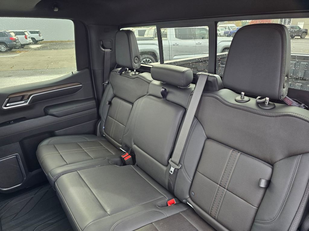 Used 2024 Chevrolet Silverado 1500 High Country w/ High Country Premium Package image 17