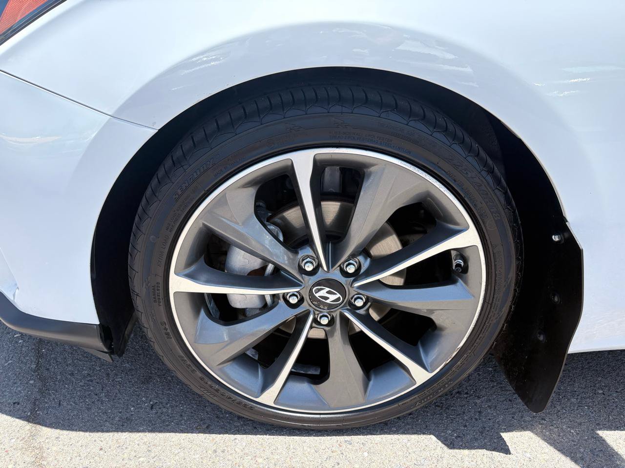 Used 2020 Hyundai Veloster 2.0 Premium FWD image 4