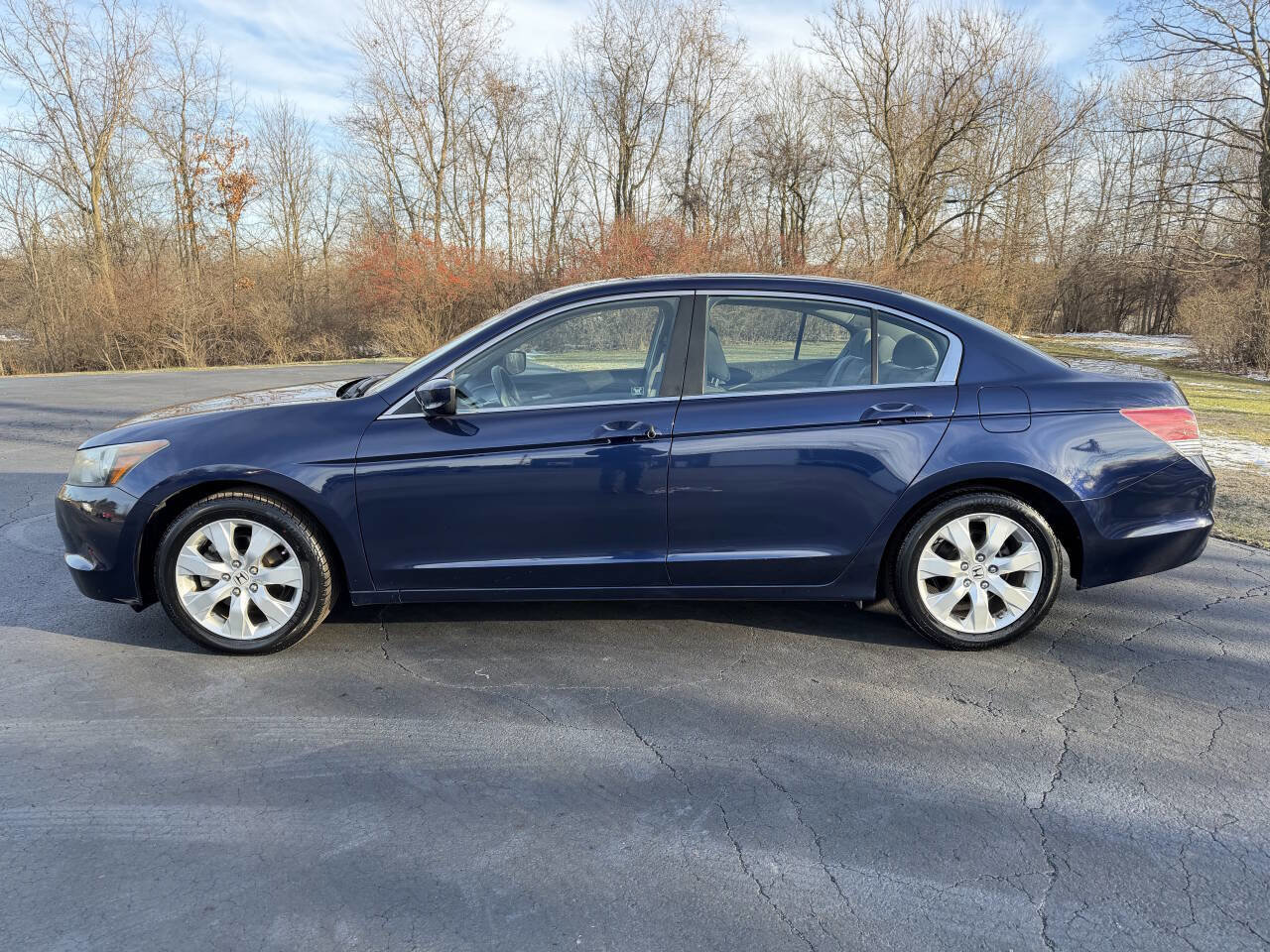 Used 2010 Honda Accord EX image 2