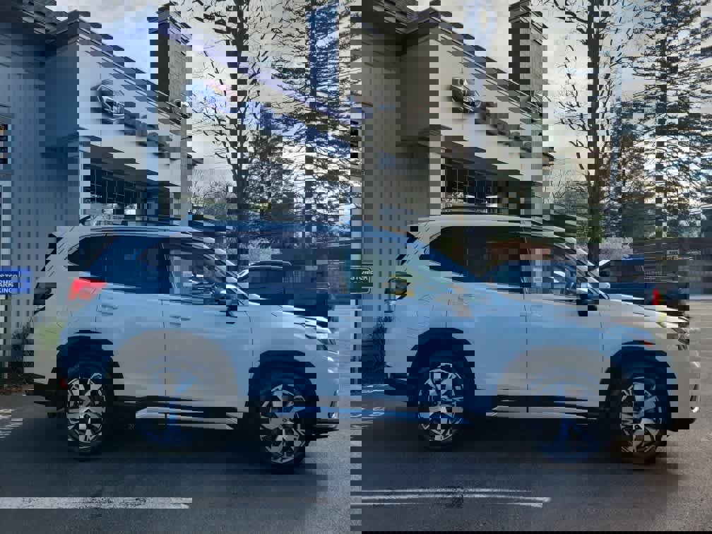 Used 2020 Subaru Forester Touring image 2