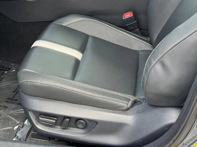 Used 2025 Toyota Camry SE FWD image 13