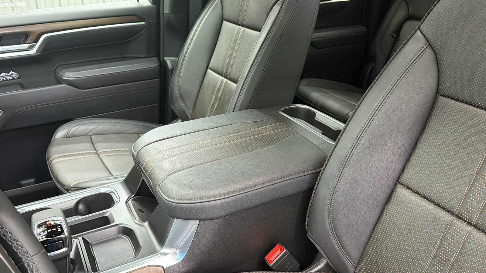Used 2026 Chevrolet Silverado 1500 High Country w/ Midnight Edition AWD/4WD image 28
