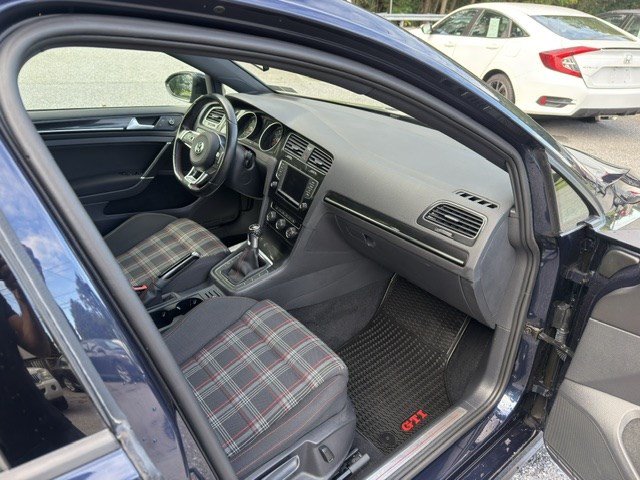 Used 2017 Volkswagen GTI Sport FWD image 11