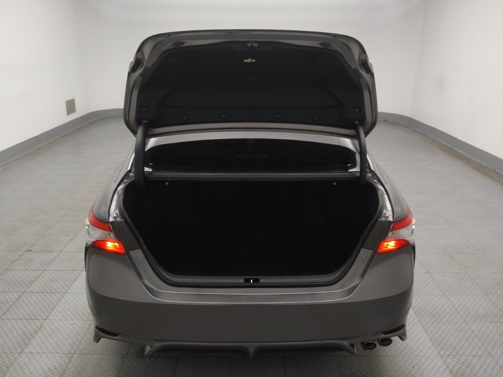 Used 2020 Toyota Camry SE image 29