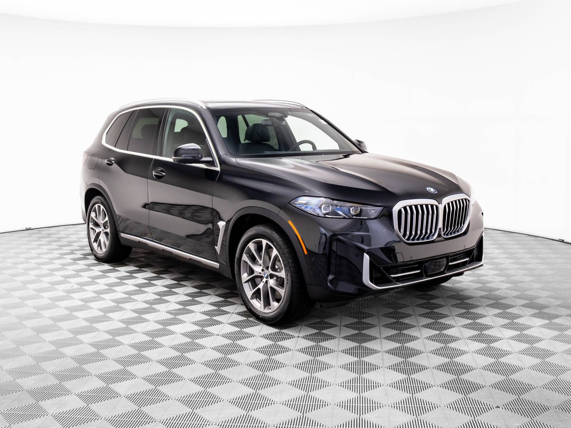 Used 2026 BMW X5 xDrive50e w/ Executive Package AWD/4WD image 8