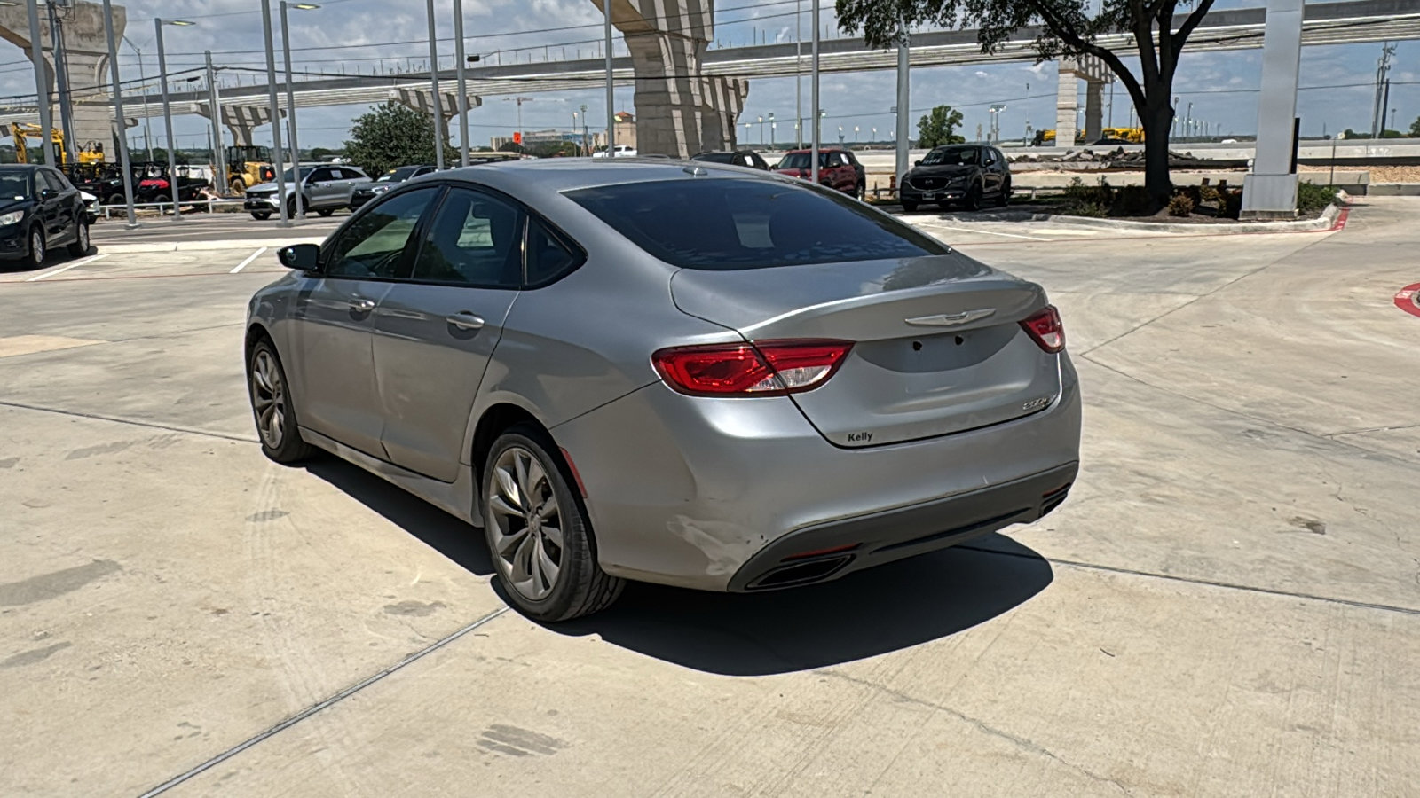 Used 2015 Chrysler 200 S FWD image 5