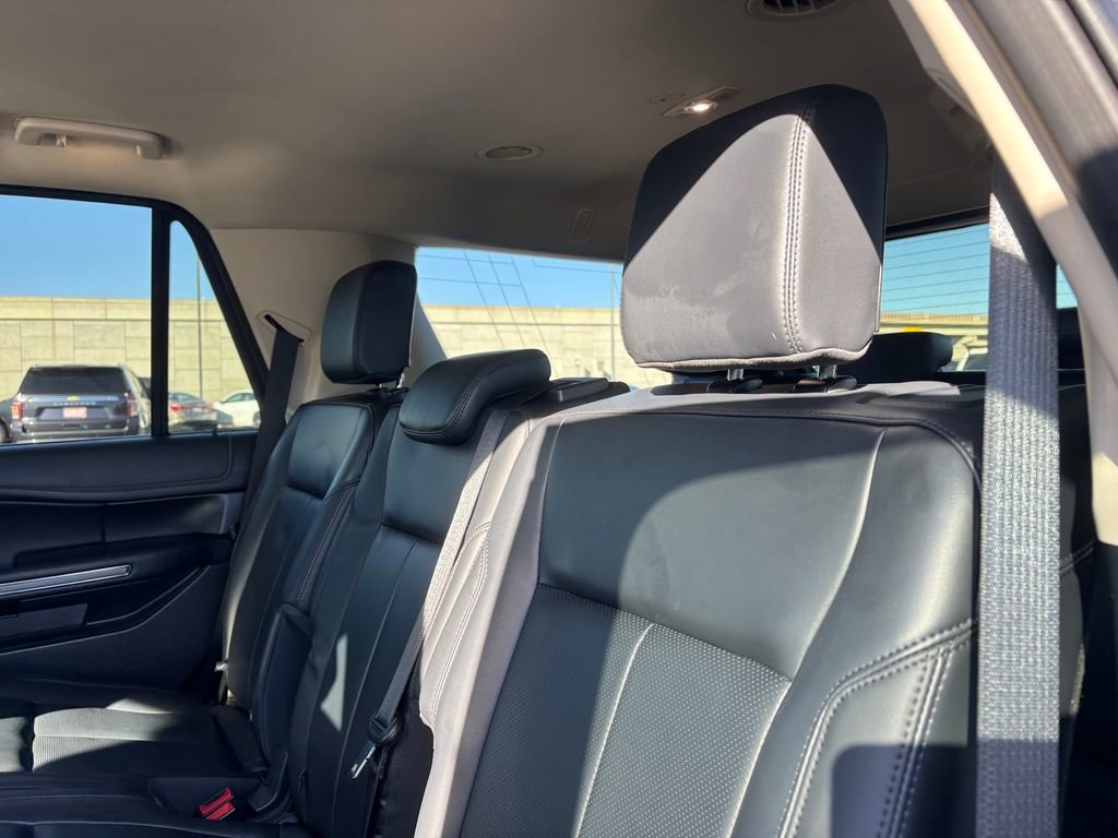 Used 2024 Ford Expedition XLT image 30