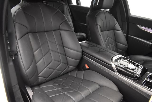 Used 2024 BMW 740i xDrive w/ Executive Package AWD/4WD image 6