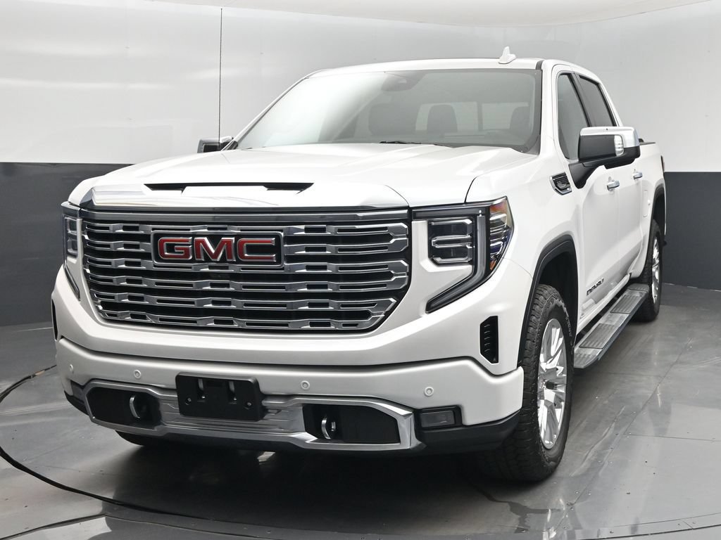 Used 2025 GMC Sierra 1500 Denali w/ Technology Package AWD/4WD image 6