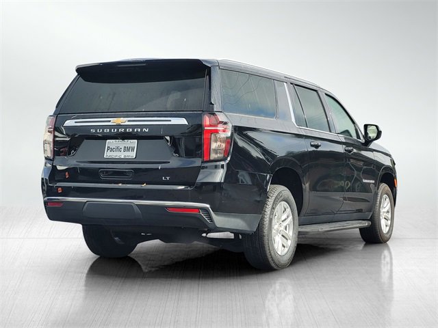 Used 2024 Chevrolet Suburban LT image 4