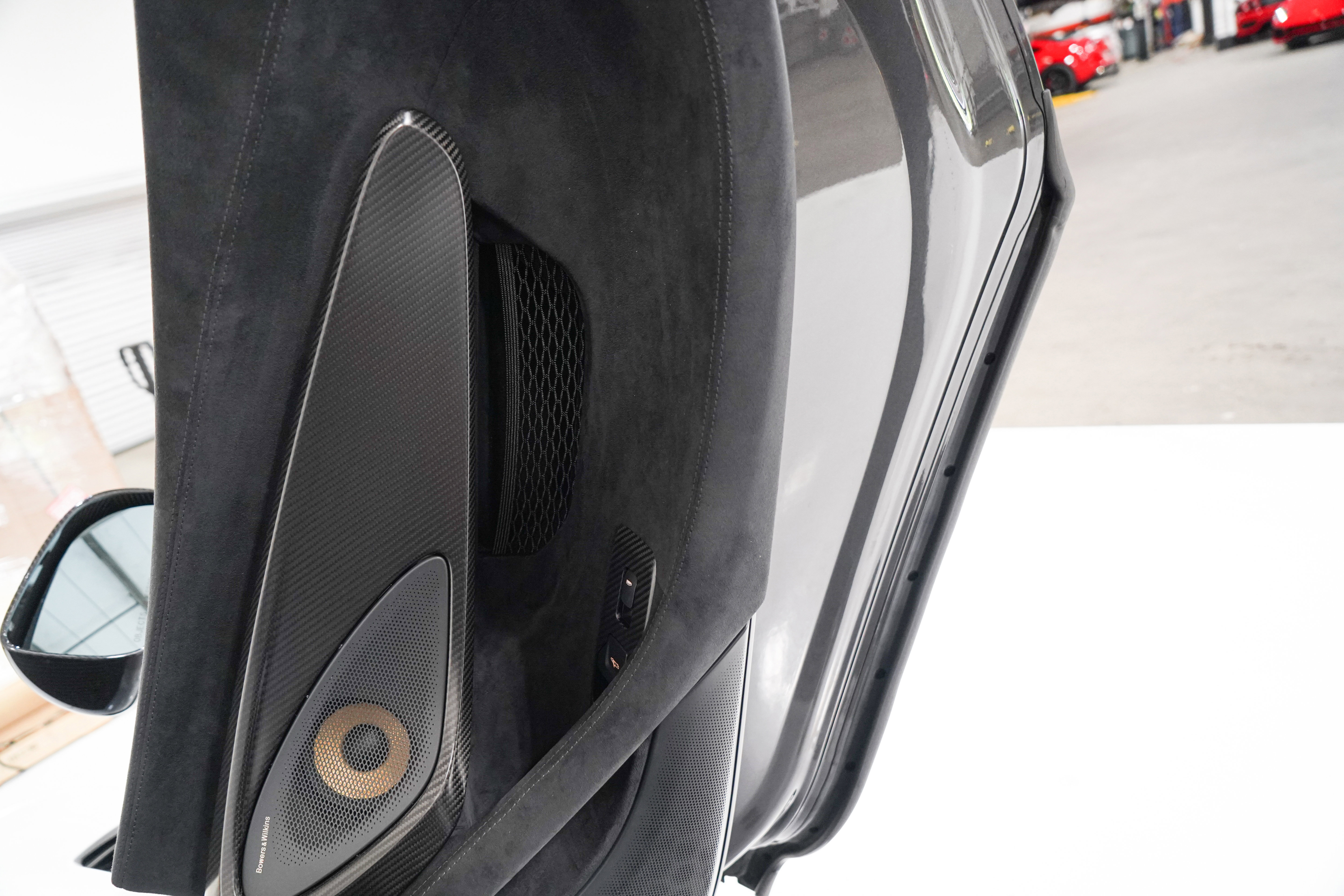 Used 2019 McLaren 600LT RWD image 18