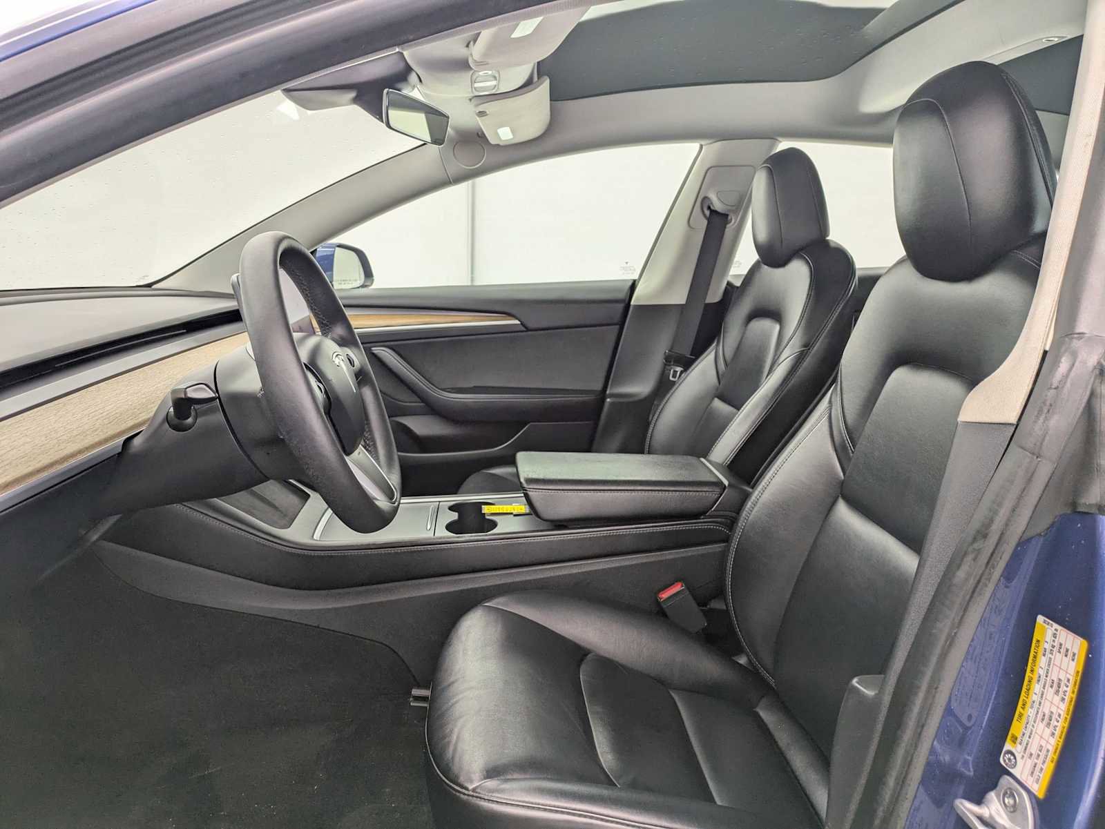 Used 2022 Tesla Model 3 Standard Range image 14