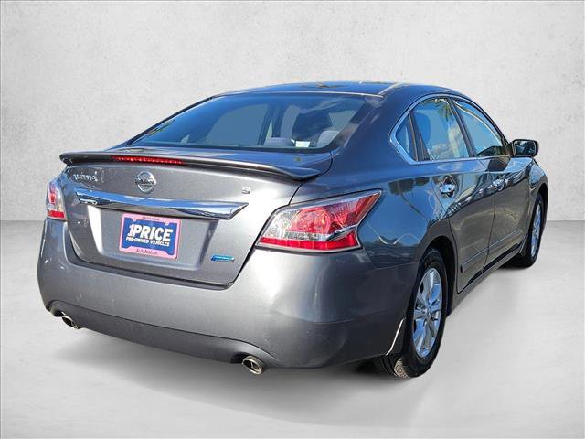 Used 2014 Nissan Altima 2.5 S w/ Sport Value Package image 4