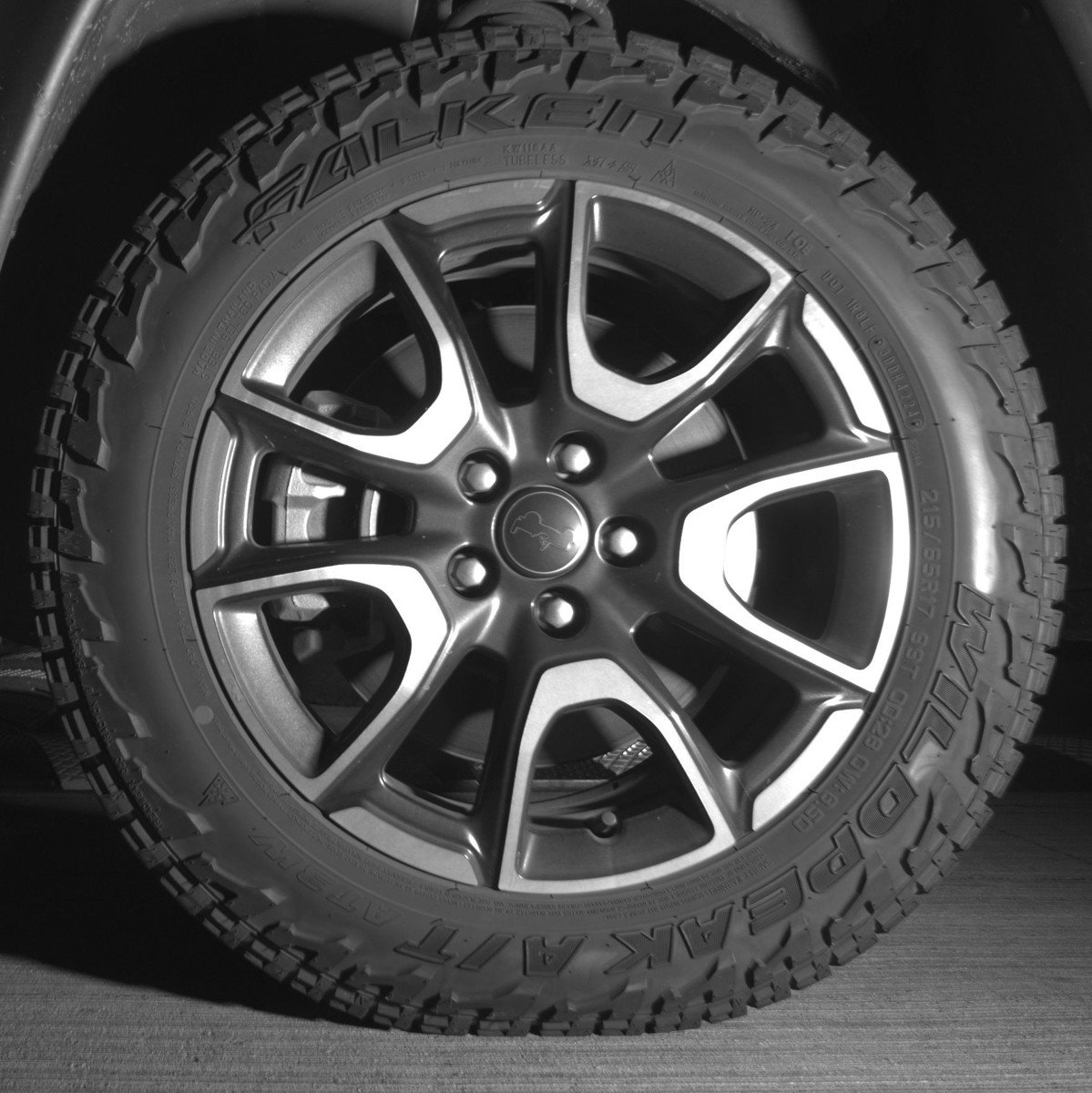 Used 2025 Jeep Compass Trailhawk image 12