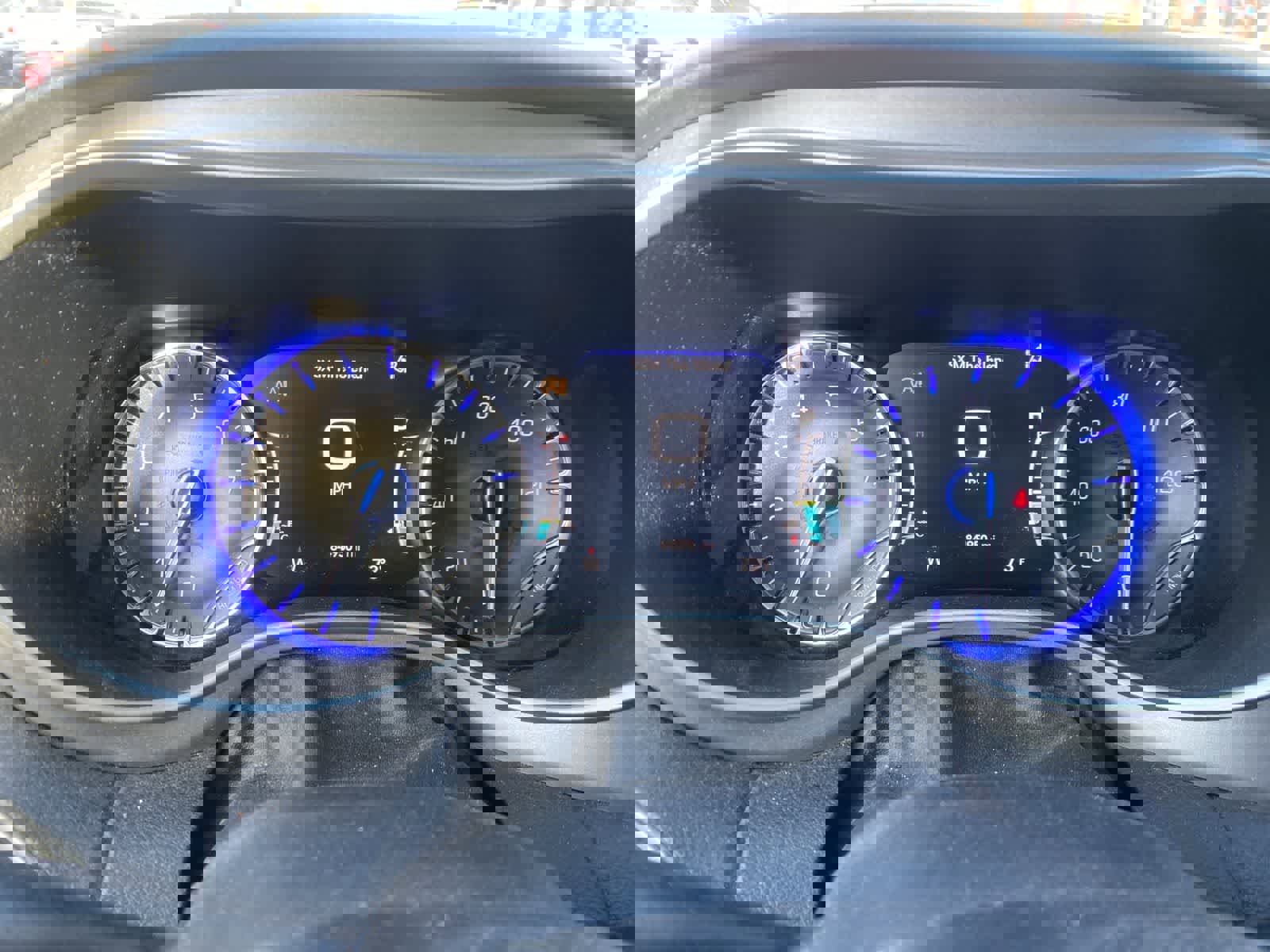 Used 2020 Chrysler Pacifica Touring-L image 14