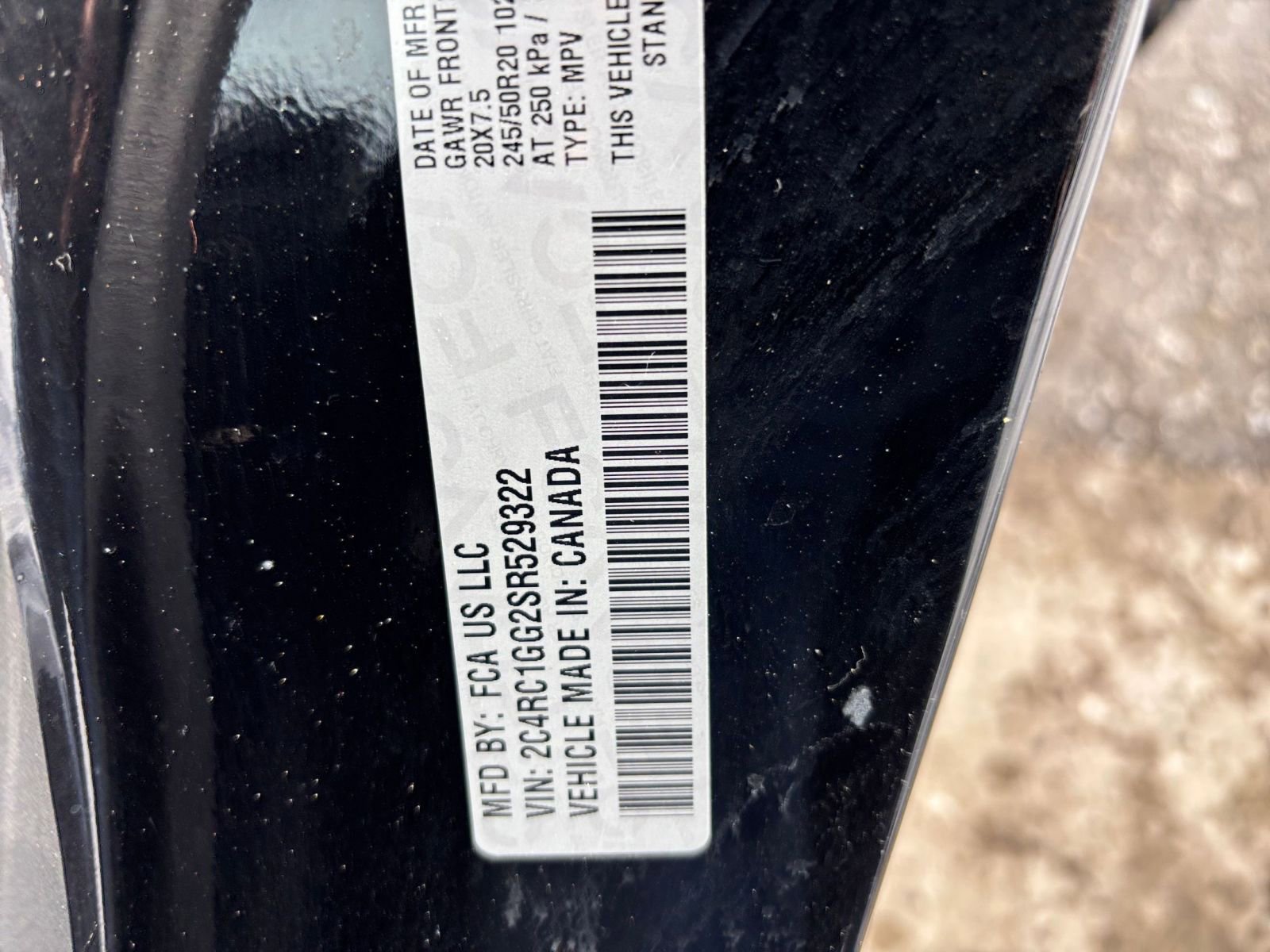 Used 2025 Chrysler Pacifica Limited image 34