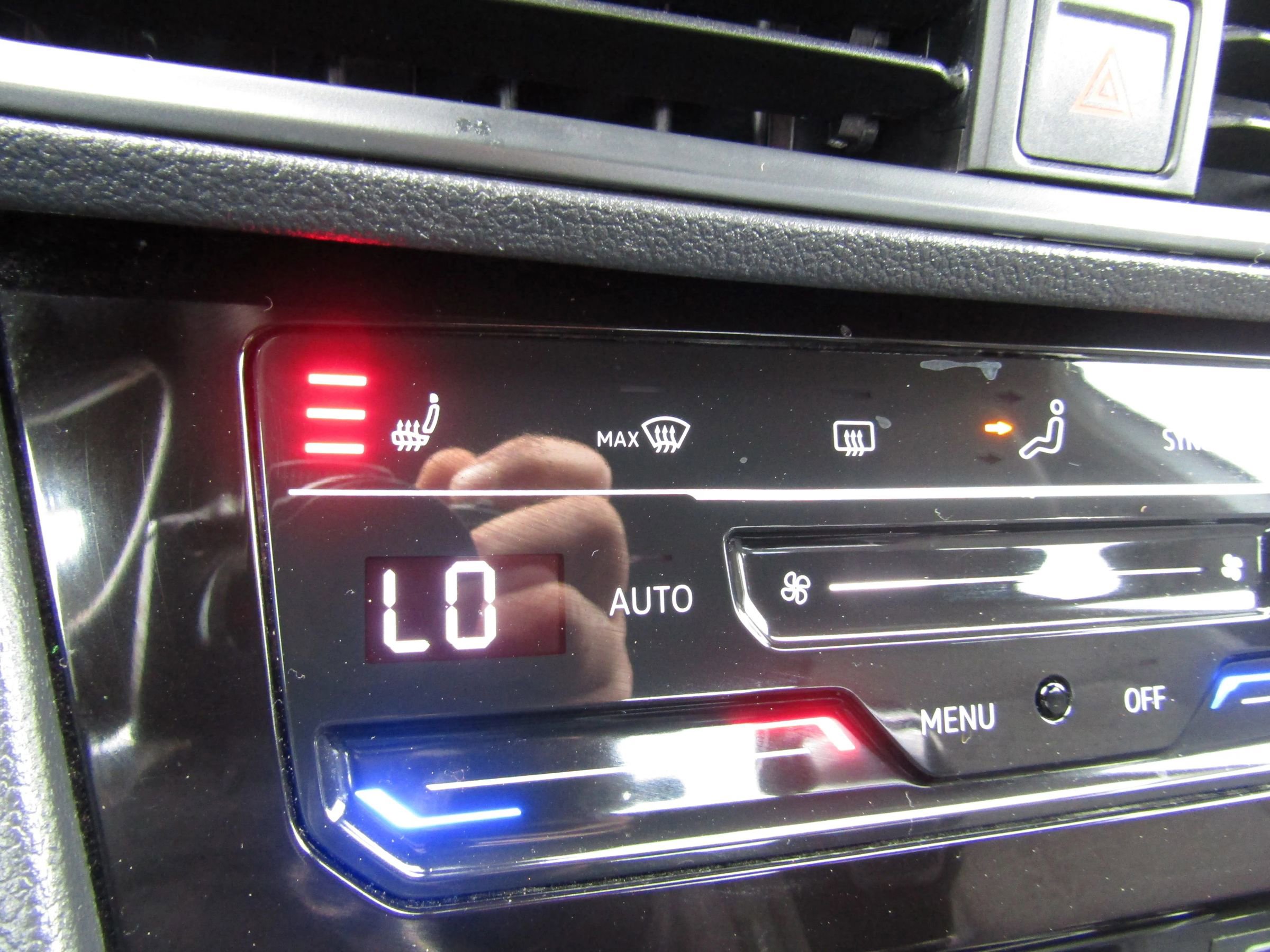 Used 2025 Volkswagen Jetta Sport image 27