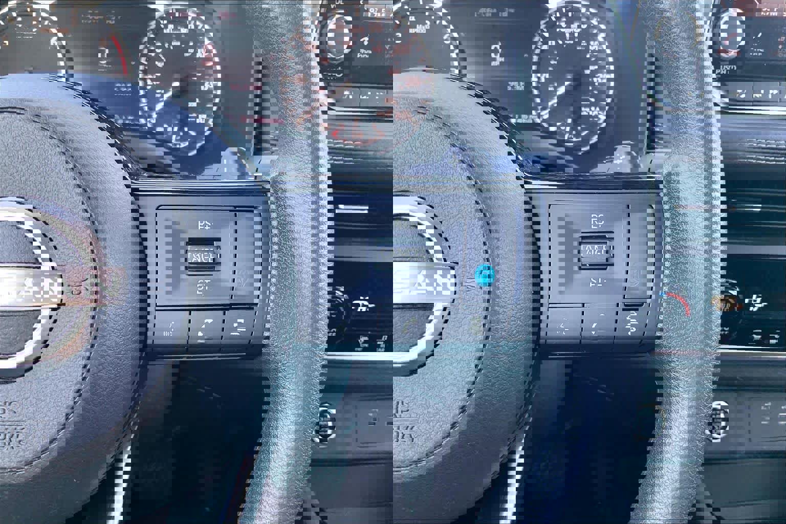 Used 2023 Nissan Rogue SV AWD/4WD image 25