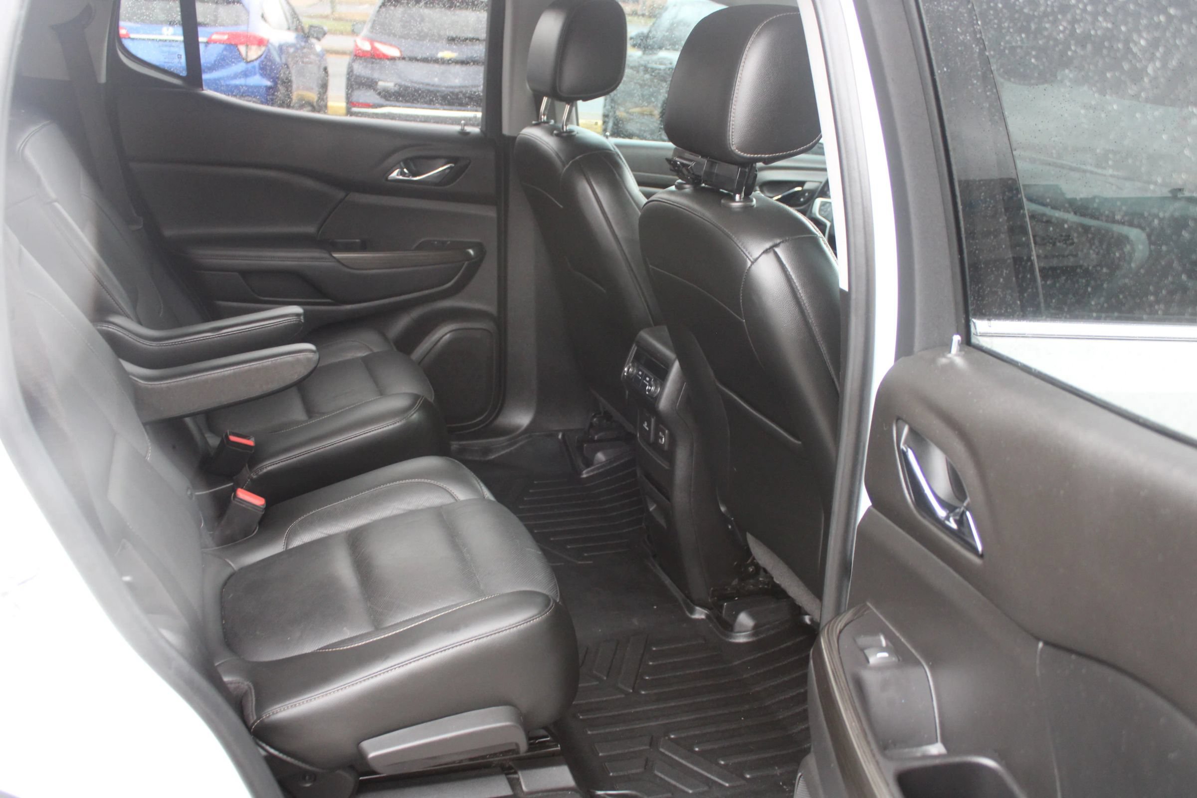 Used 2019 GMC Acadia SLT FWD image 14