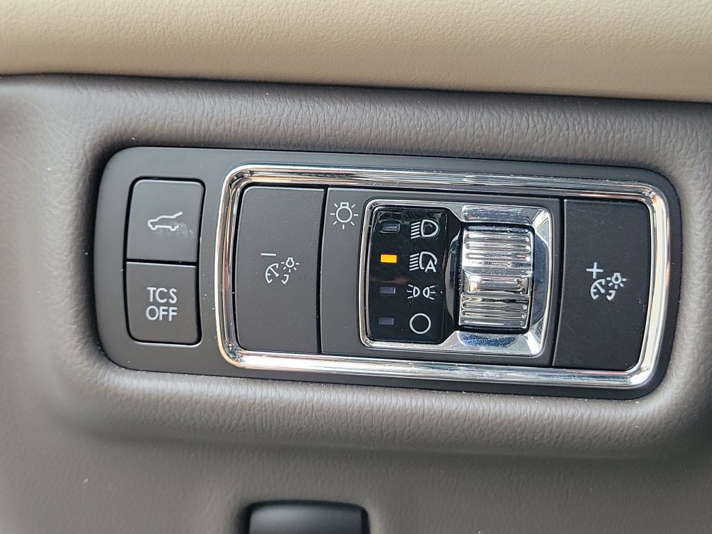 Used 2023 Lincoln Nautilus Reserve FWD image 26