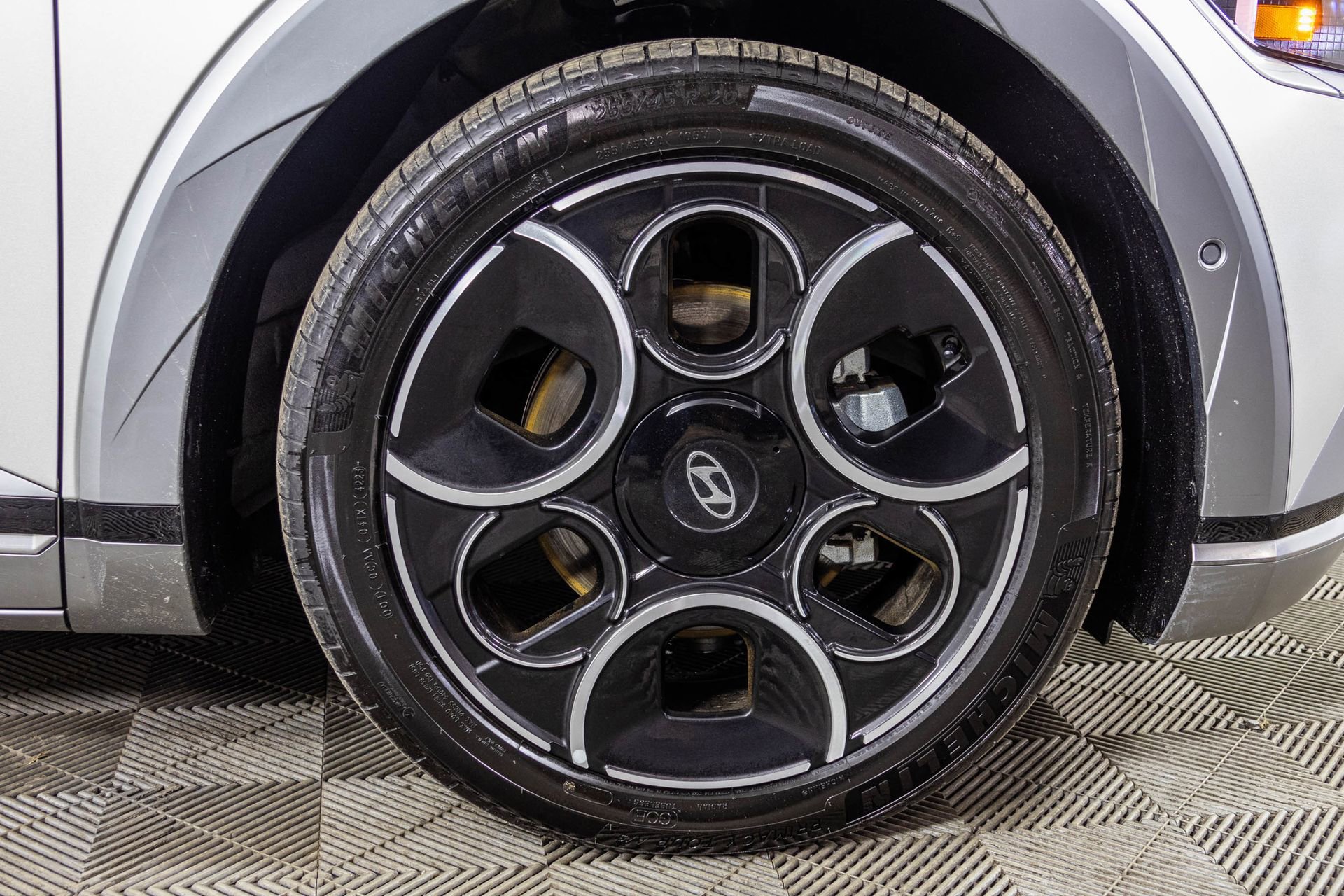 Used 2024 Hyundai Ioniq 5 Limited image 54