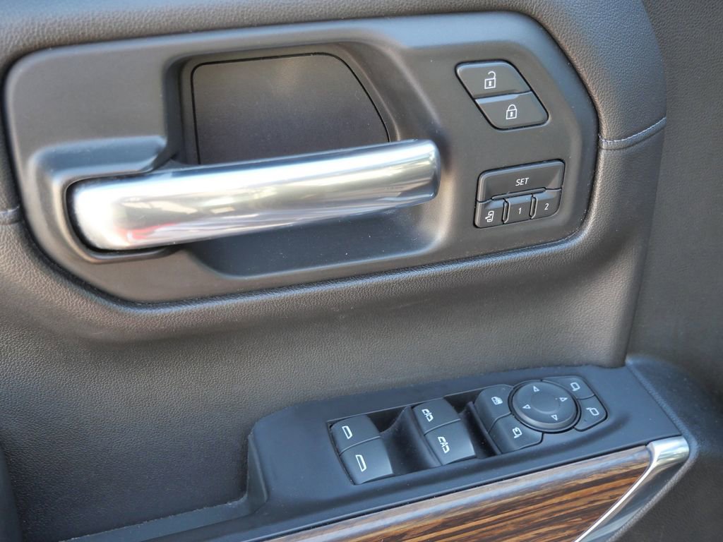 Used 2019 Chevrolet Silverado 1500 High Country image 17