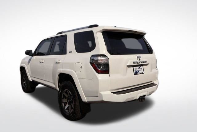 Used 2019 Toyota 4Runner SR5 AWD/4WD image 3