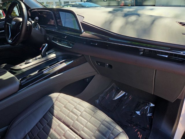 Certified 2024 Cadillac Escalade Premium Luxury Platinum AWD/4WD image 30