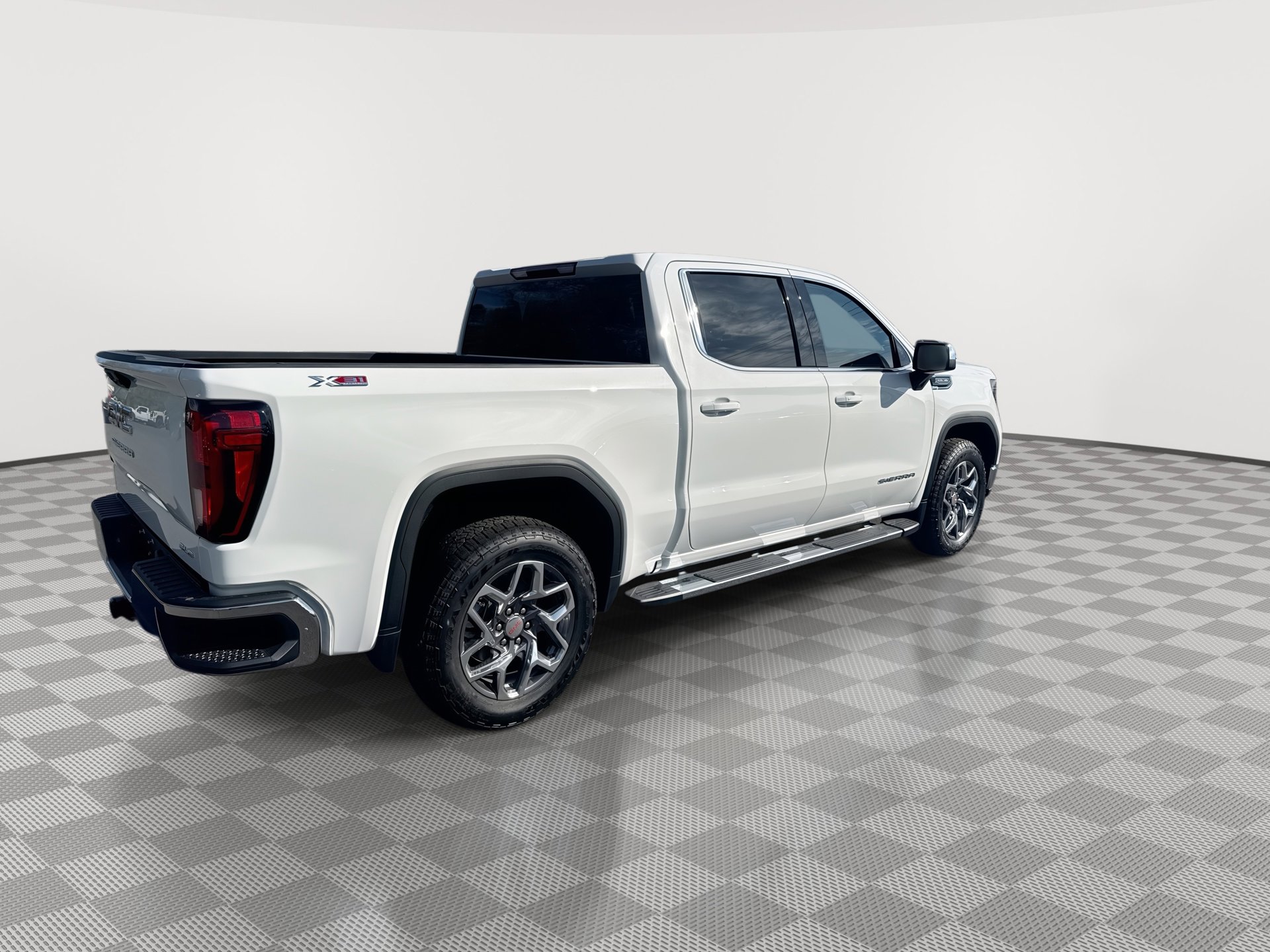 New 2026 GMC Sierra 1500 SLE AWD/4WD image 8