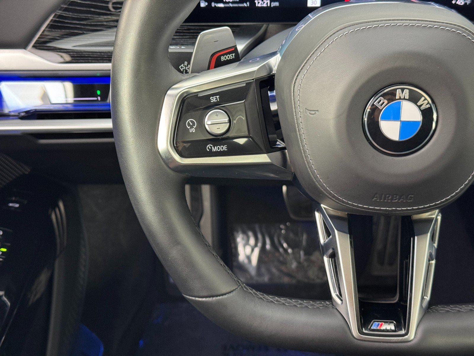 Used 2024 BMW 740i w/ Premium Package 2 RWD image 23