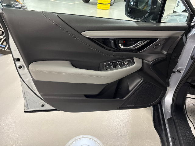 Certified 2023 Subaru Outback Limited AWD/4WD image 9