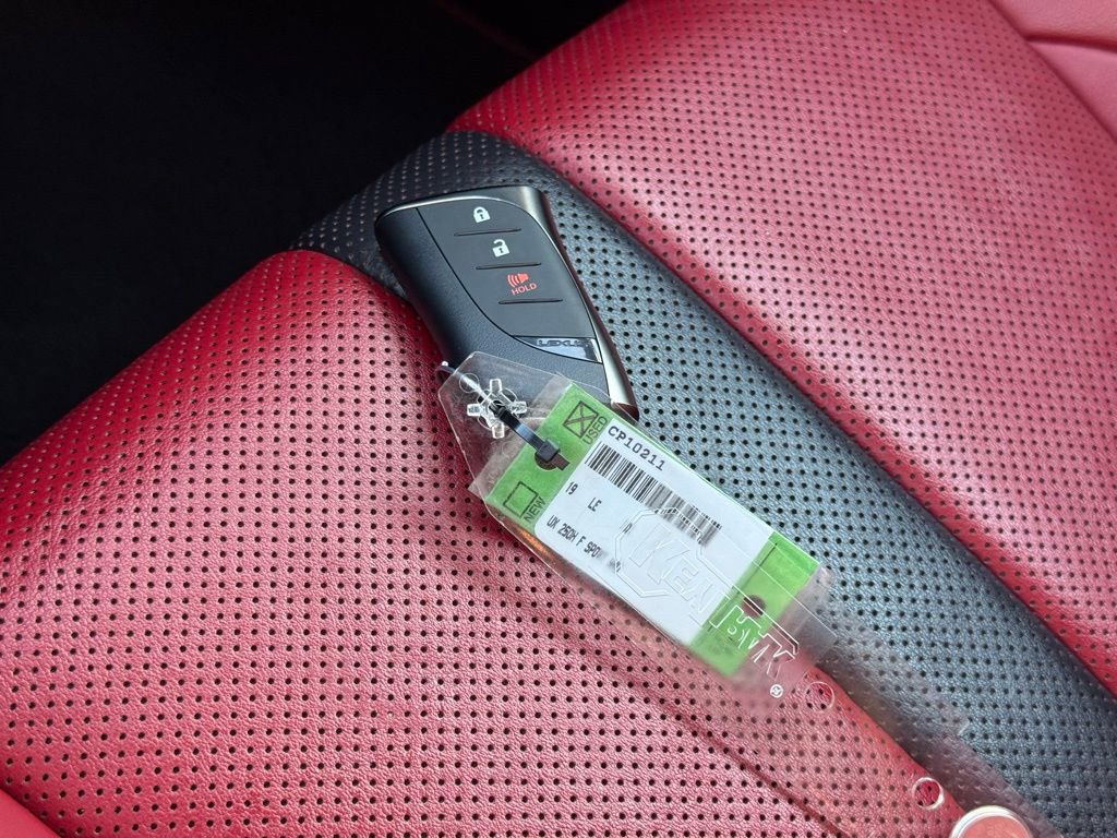 Used 2019 Lexus UX 250h F Sport w/ F Sport Premium Package image 39