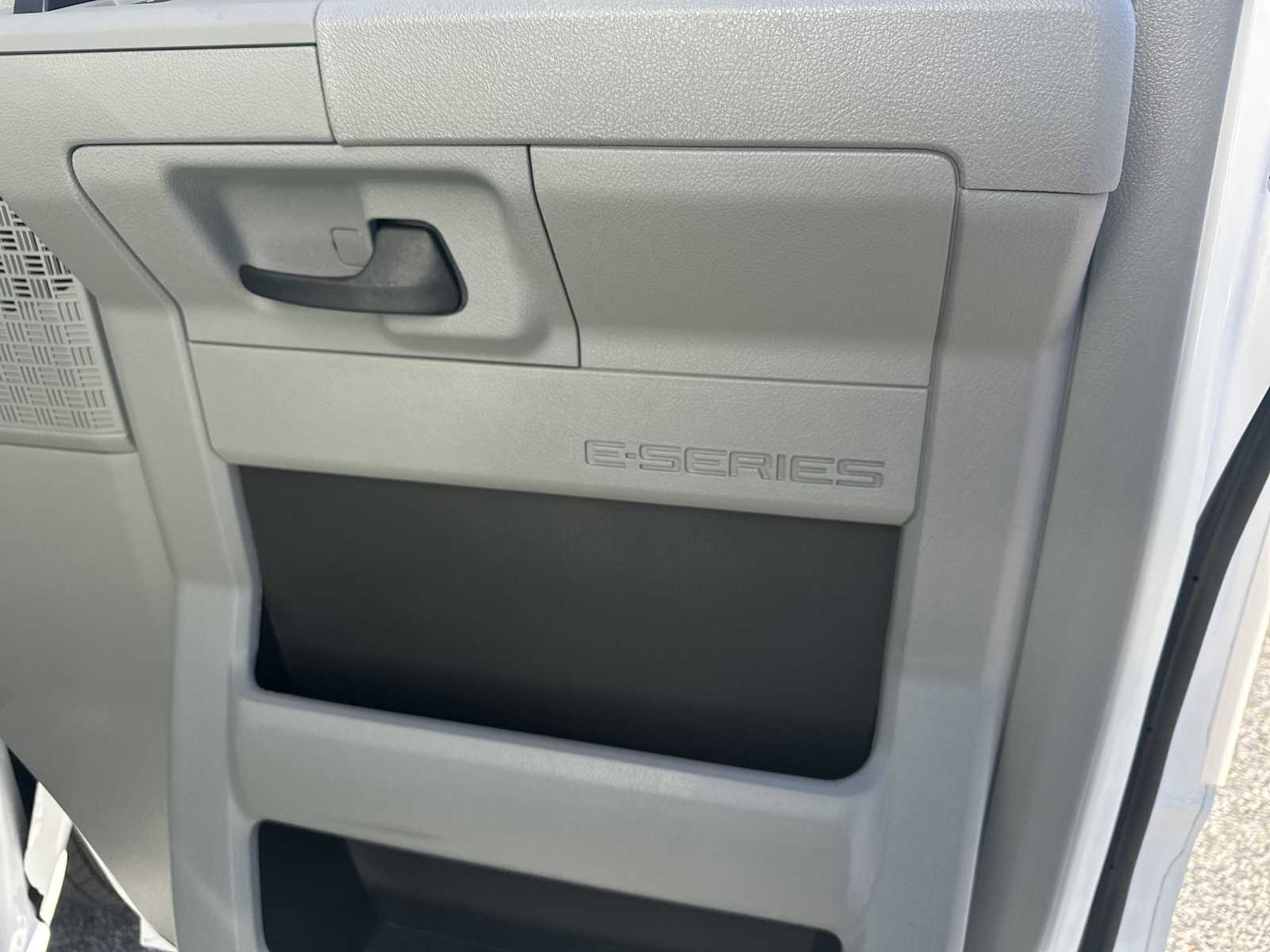 New 2026 Ford E-450 and Econoline 450 Super Duty w/ Power Equipment Group RWD image 26