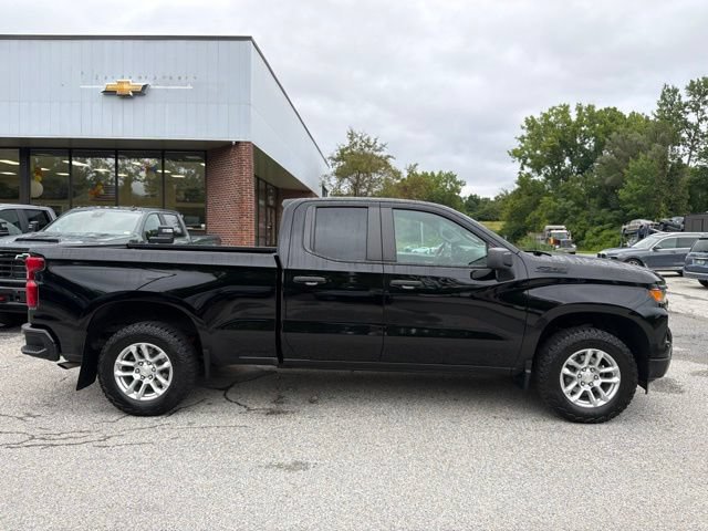 Used 2023 Chevrolet Silverado 1500 W/T w/ WT Value Package AWD/4WD image 2