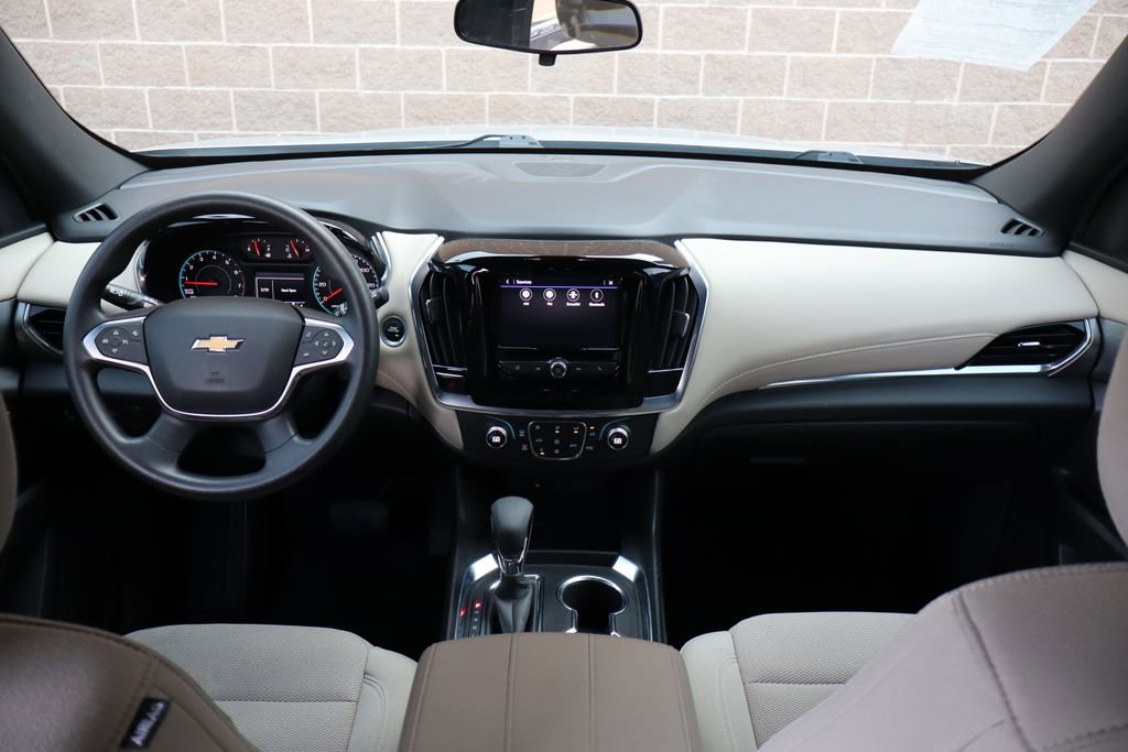 Used 2022 Chevrolet Traverse LS AWD/4WD image 37