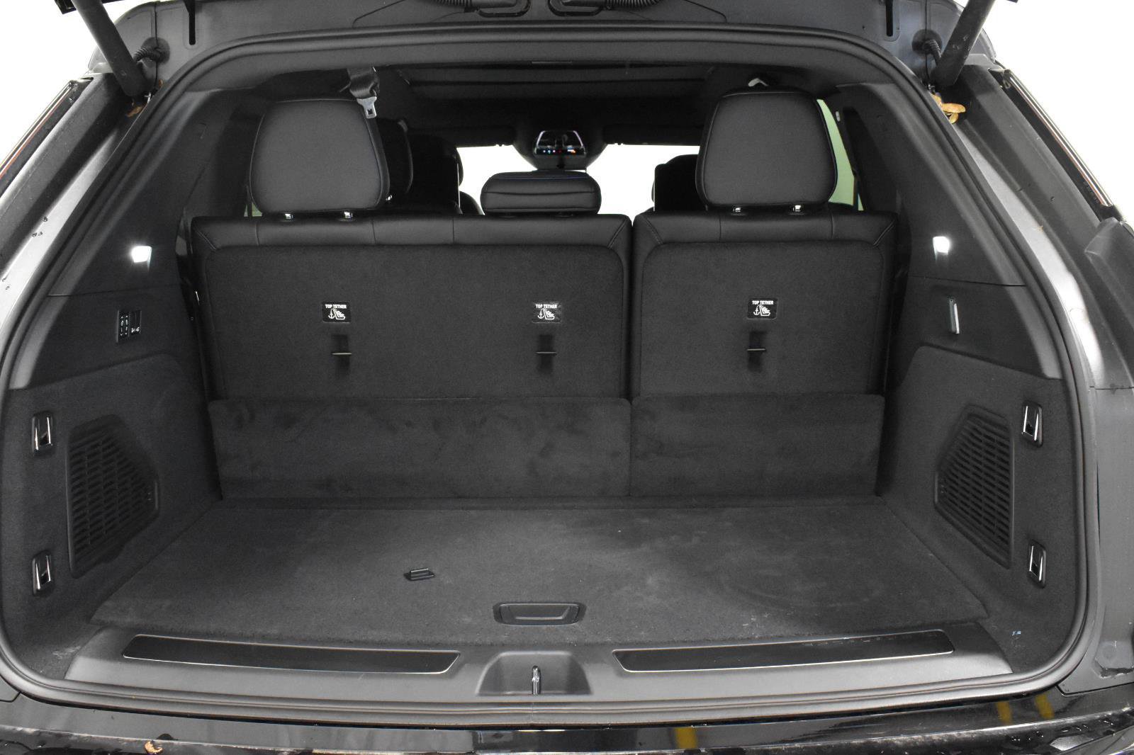 New 2025 Cadillac Escalade IQ Luxury 1 w/ LPO, Radiant Package image 17